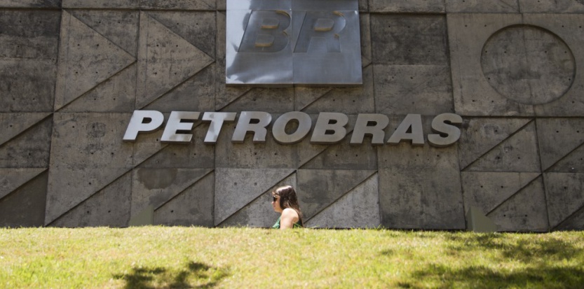 Quand la direction du géant pétrolier brésilien Petrobras démissionne