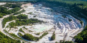 Lithium: la France assise sur une mine d'or blanc à exploiter