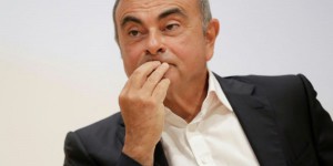 L'ex-PDG de Renault-Nissan Carlos Ghosn visé par un mandat d'arrêt