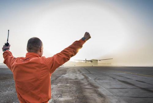En bref : Solar Impulse 2 a entamé son tour du monde