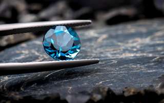 Le mythique diamant bleu de Louis XIV renaît grâce à la science