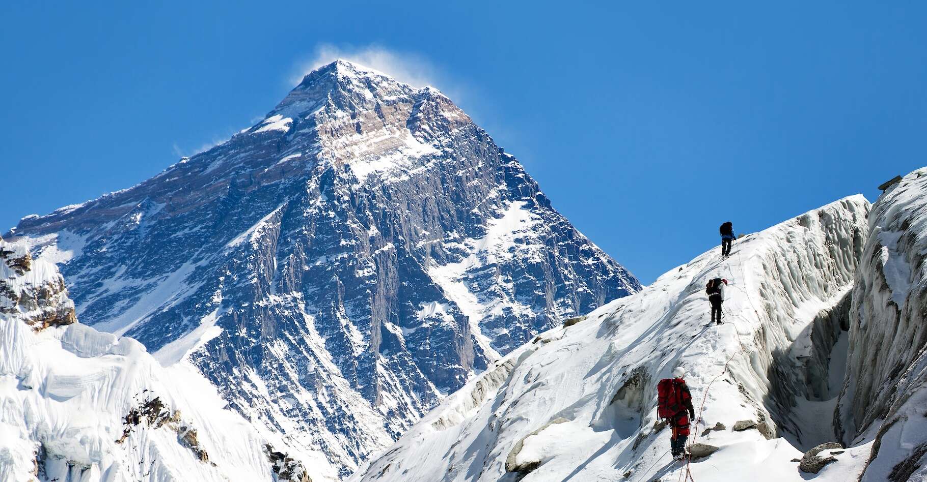 Quelle est cette trace inattendue que les hommes laissent sur l’Everest  ?