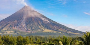 13 000 personnes évacuées au pied de l'un des volcans les plus actifs du monde