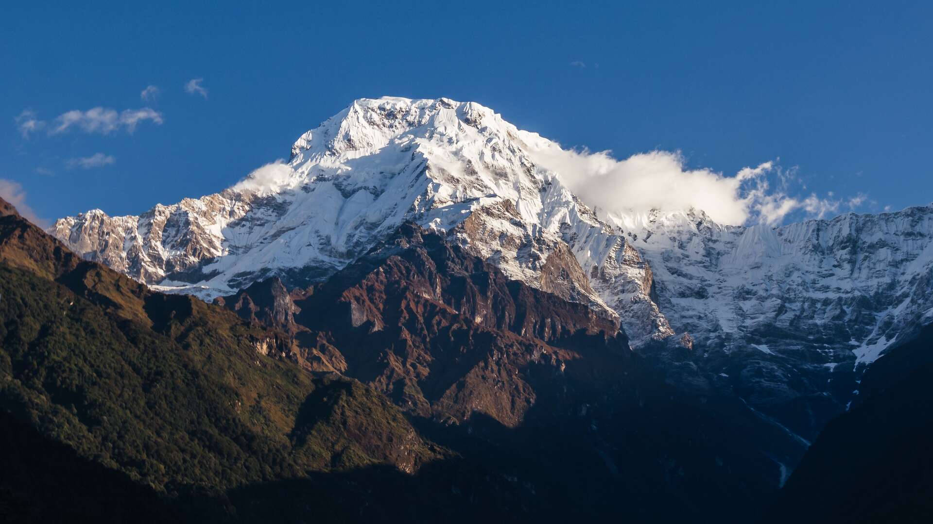 Un sommet de l’Himalaya s’est effondré il y a 800 ans dans un gigantesque glissement de terrain !