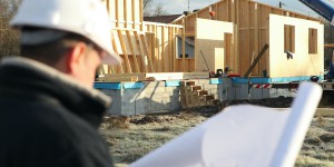 Immobilier : les promoteurs peuvent-ils encore construire des logements neufs ou sont-ils condamnés à rénover ?