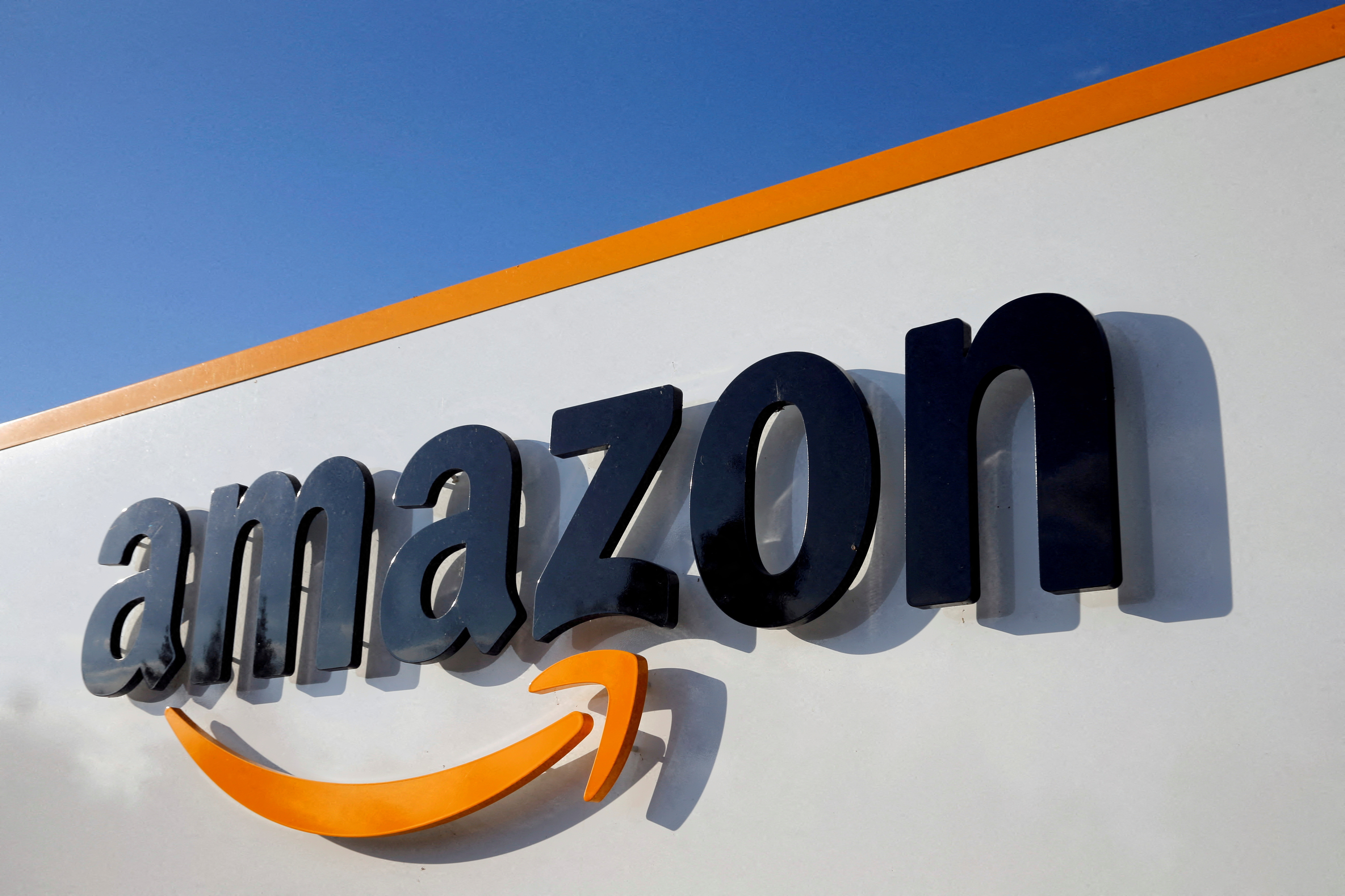 Véhicule électrique :  Amazon va investir « plus d'un milliard d'euros » en Europe pour « doubler » sa flotte