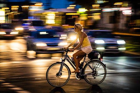 Pourquoi les femmes roulent-elles moins à vélo ?