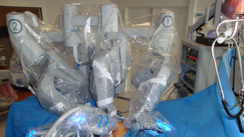 Première greffe en France à l'aide d'un robot chirurgical
