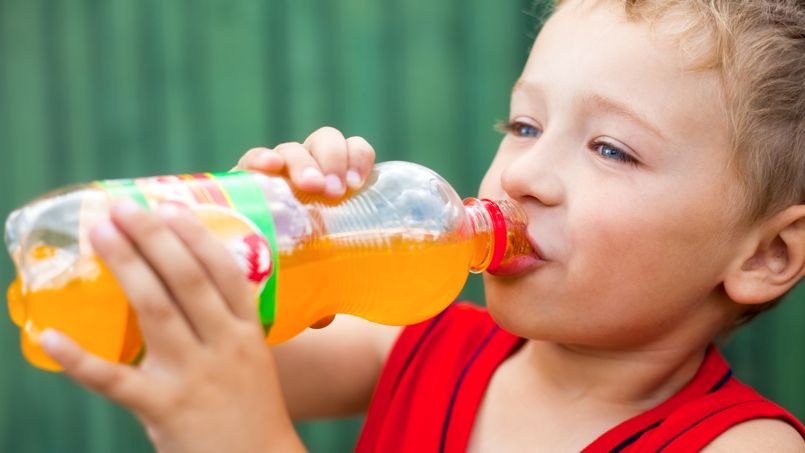 Sodas et jus de fruits rongent les dents en 30 secondes