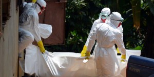 Le taux de mortalité du virus Ebola en Afrique de l'Ouest réévalué à 70 %