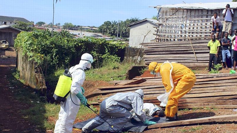 Ebola : deuxième soignant infecté aux Etats-Unis, l'ONU s'alarme
