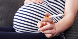 Un bébé dont la mère a fumé pendant la grossesse vieillira plus rapidement