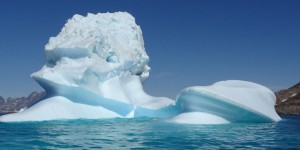 Images impressionnantes du plus grand effondrement glaciaire jamais filmé au Groenland