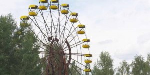 Survol étonnant de la région de Tchernobyl abandonnée par les Hommes mais reconquise par la nature