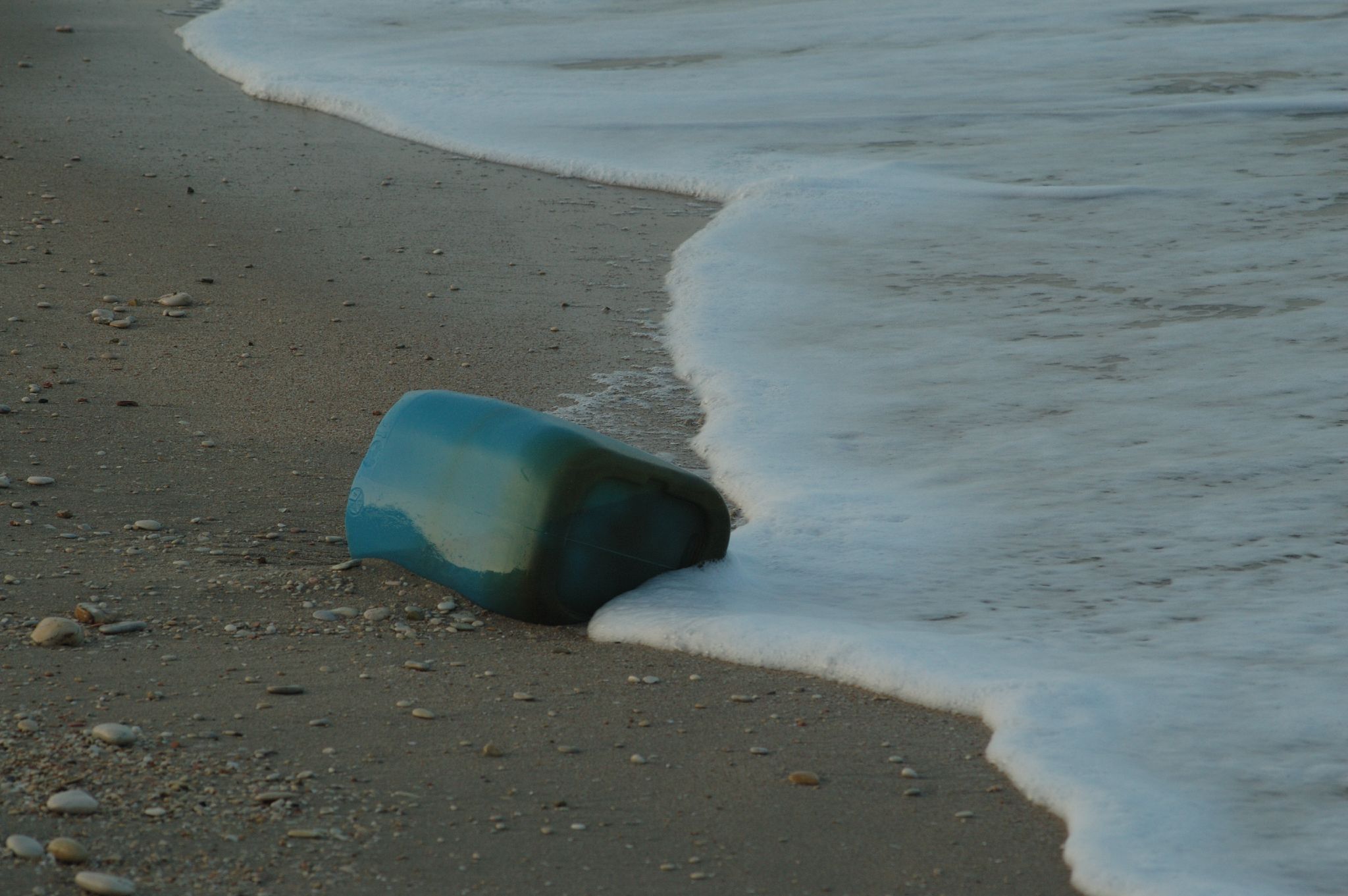 Royaume-Uni : 43 milliards de bouts de plastique déversés dans la mer