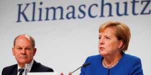 Angela Merkel présente un plan à 54 milliards d'euros pour le climat