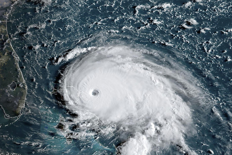 L’ouragan Dorian s’abat sur les Bahamas, les États-Unis en alerte maximale