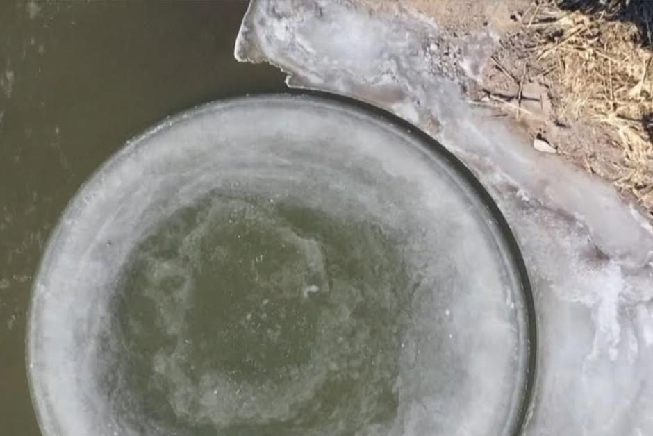 Un rarissime disque de glace tournant sur lui-même dans le nord de la Chine