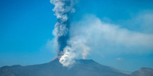 État d’urgence : en Sicile, les cendres de l’Etna recouvrent des villages entiers