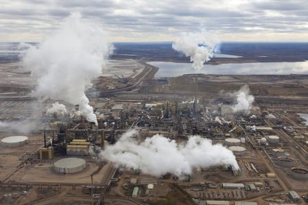 L’Alberta s’apprête à taxer le carbone