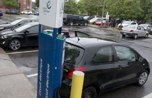 Auto électrique: Ottawa cherche une stratégie nationale