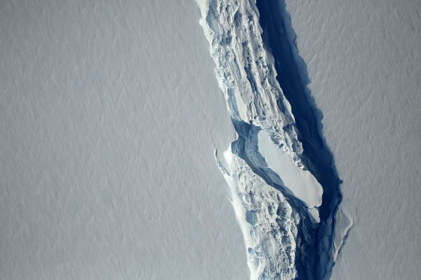 L’un des plus gros icebergs jamais vus s’est formé en Antarctique
