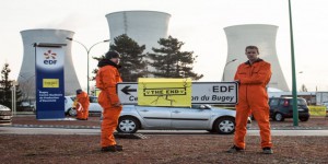Trois centrales nucléaires investies par des militants de Greenpeace