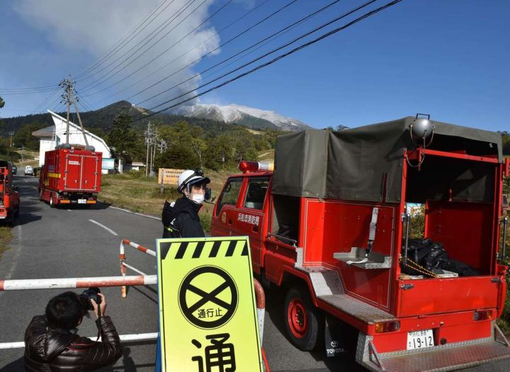 VIDEOS. Éruption volcanique au Japon : plus de 30 personnes en «arrêt cardiaque»