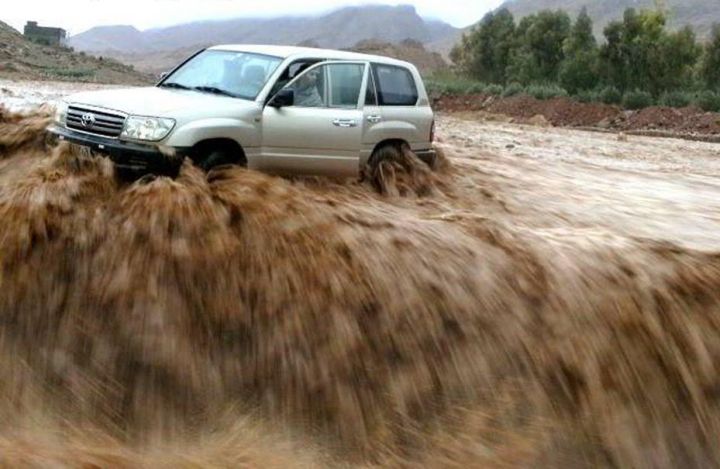EN IMAGES. Maroc : piégés en quelques secondes par des torrents boueux