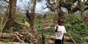 VIDEO. Cyclone Pam : l'état d'urgence décrété au Vanuatu, les Tuvalu touchées