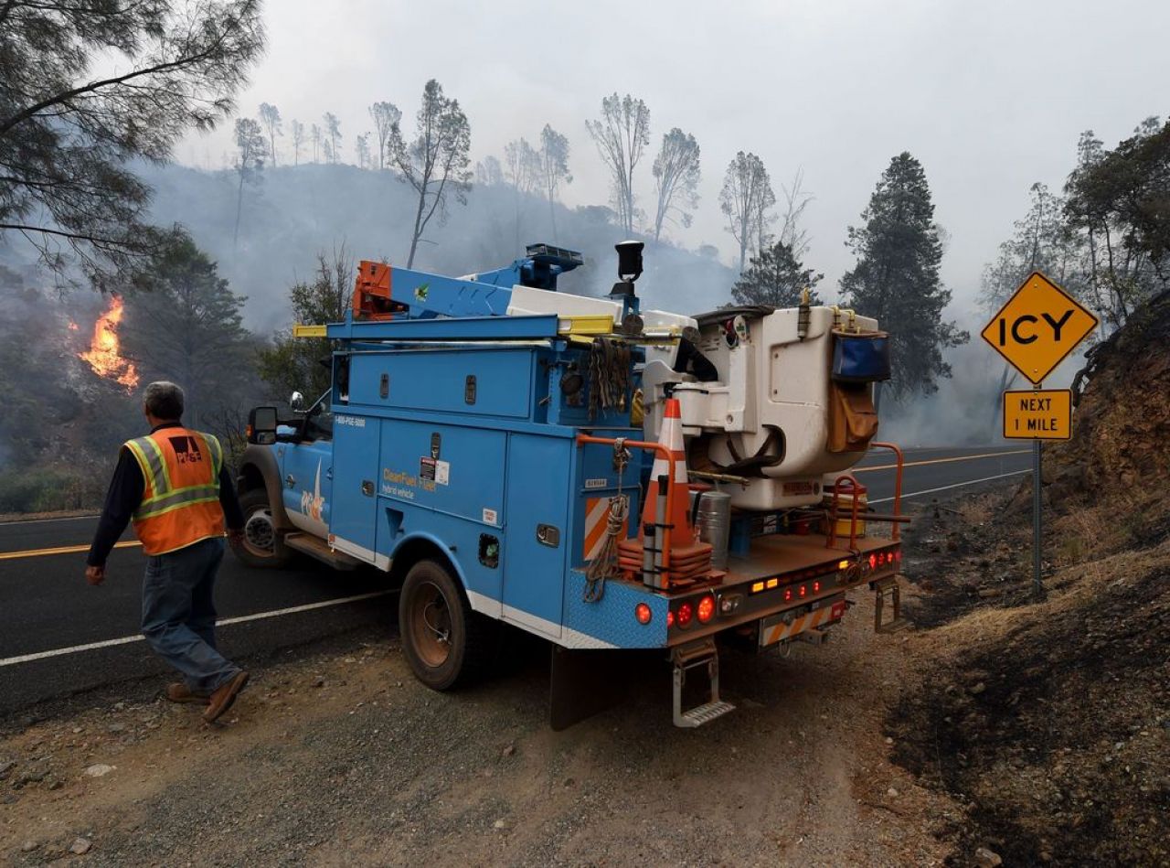 Incendies en Californie : six morts, 17 000 personnes évacuées