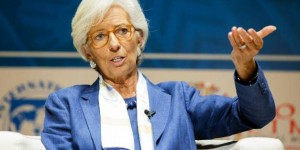 Climat : selon Lagarde, c'est le «bon moment» pour introduire une taxe carbone