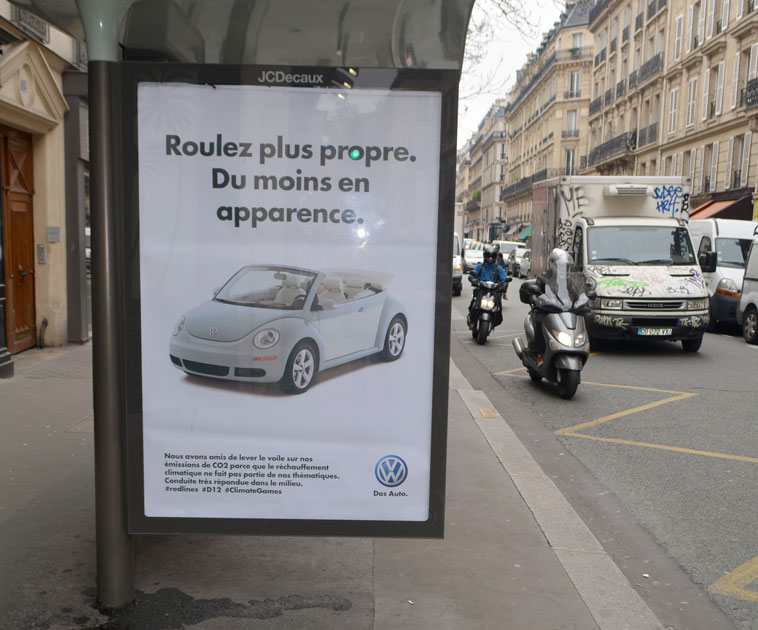 EN IMAGES. COP21 : 600 panneaux publicitaires détournés