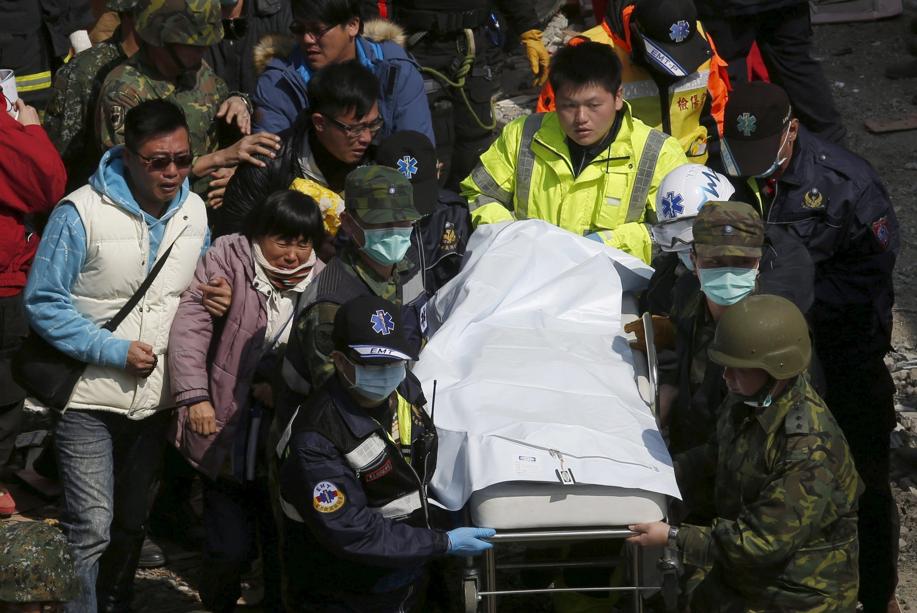 VIDEOS. Séisme à Taïwan : 18 morts et encore une centaine de personnes ensevelies