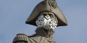 EN IMAGES. Des masques à gaz pour les statues de Londres
