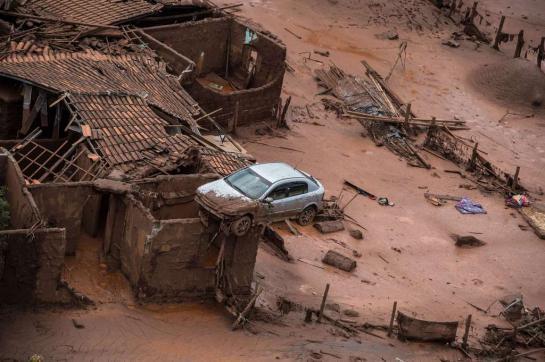 Coulée de boue meurtrière au Brésil : la justice réclame un dédommagement colossal