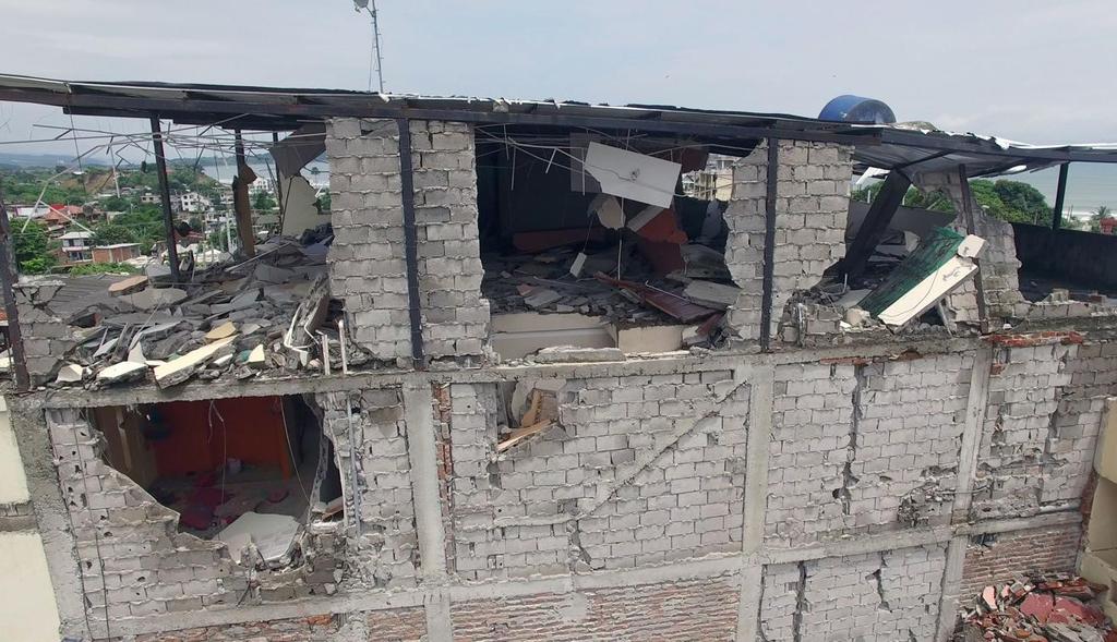  Séisme en Equateur : un homme de 72 ans sauvé des décombres 13 jours après