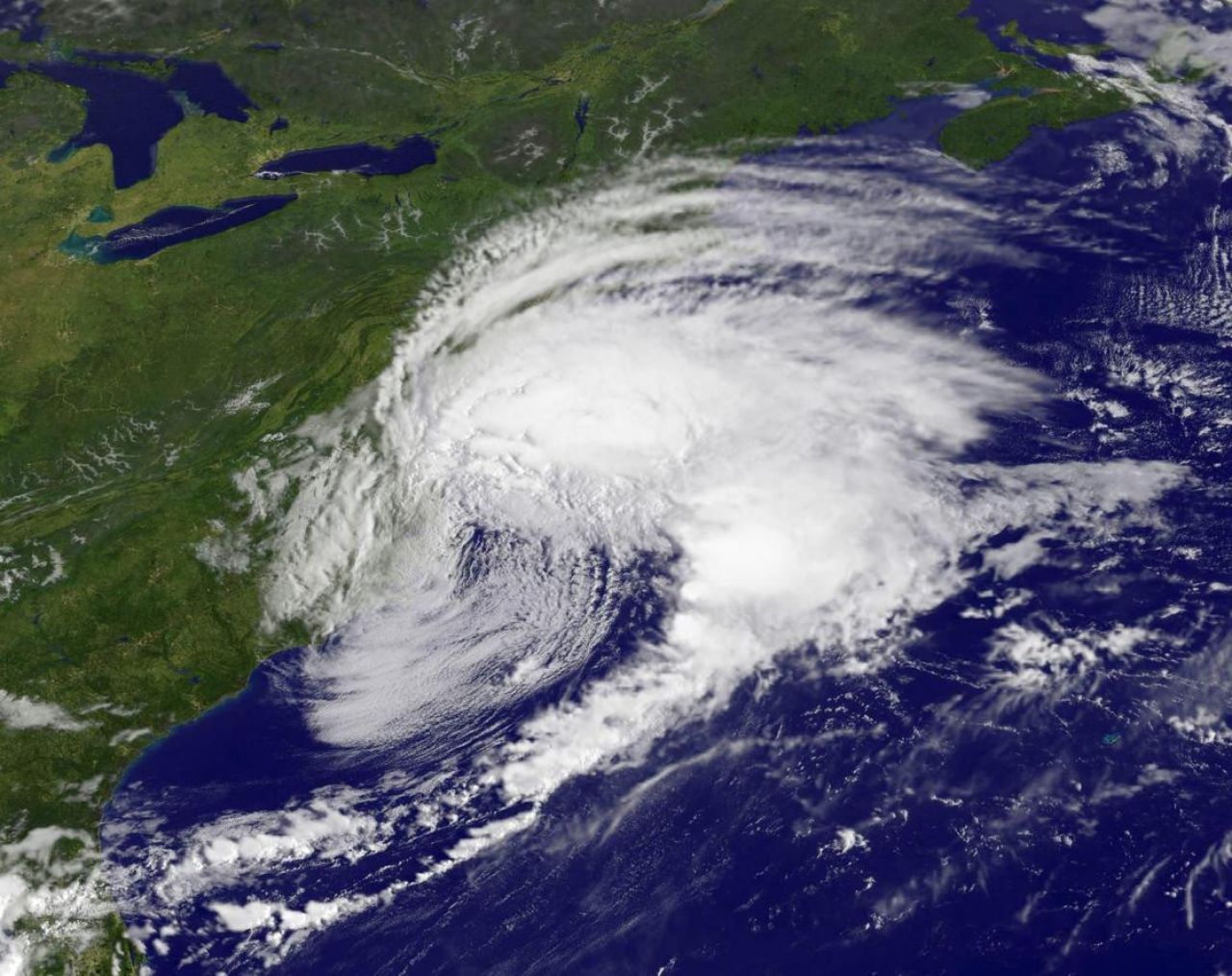 Etats-Unis : la tempête Hermine fait une autre victime, les plages de New York interdites