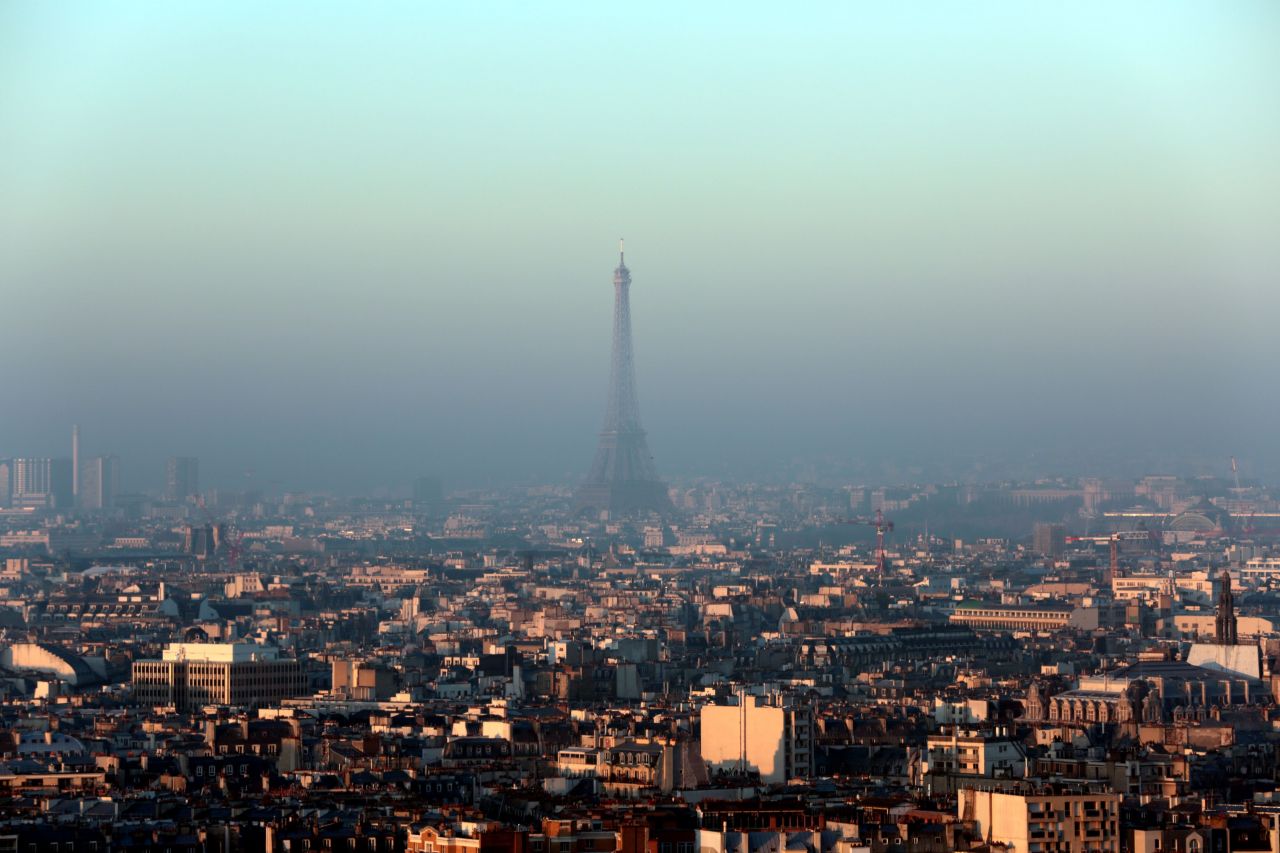 Île-de-France : un pic de pollution aux particules redouté, des mesures annoncées 