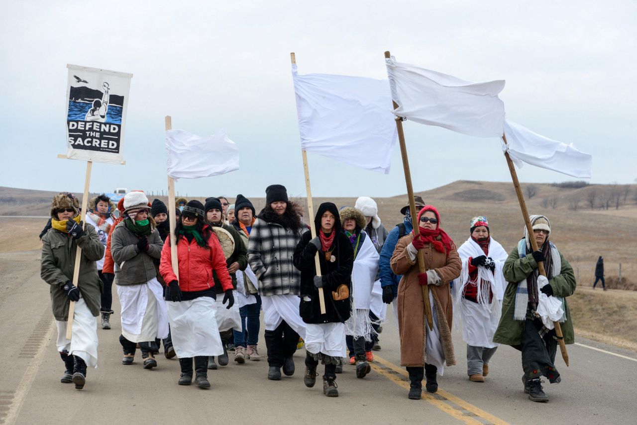 Dakota du Nord : les Amérindiens opposés à un oléoduc menacés d'expulsion