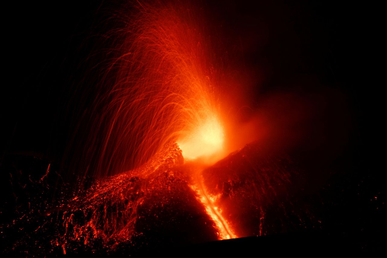 EN IMAGES. L'Etna est entré en éruption pour la première fois de l'année