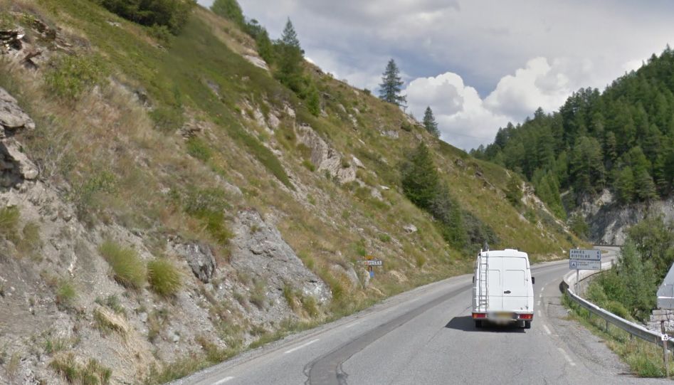 Hautes-Alpes : plusieurs hectares de montagne risquent de s'effondrer
