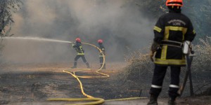 Bouches-du-Rhône : 800 pompiers toujours mobilisés pour éviter les reprises de feu