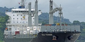 Nouvelle-Calédonie : un porte-conteneurs s'échoue, «aucune pollution à ce stade»