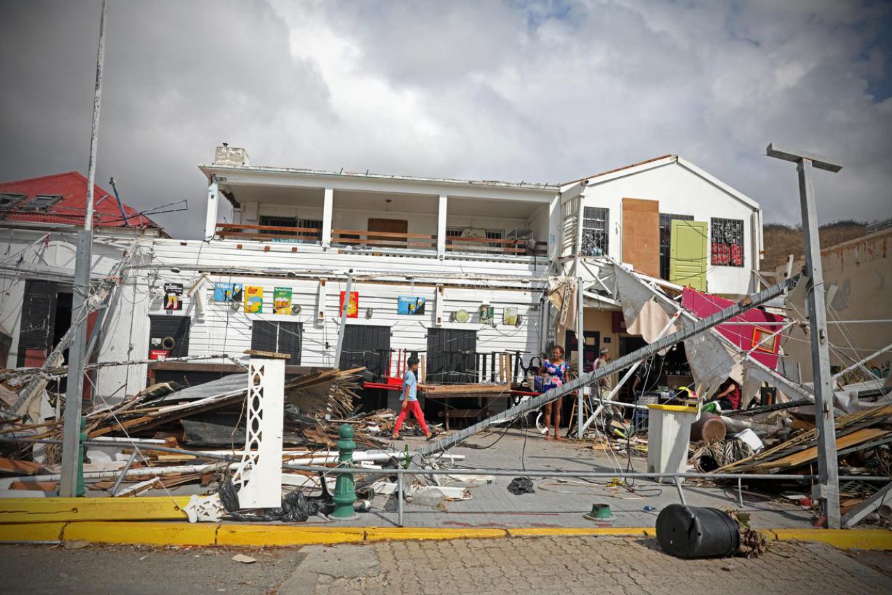 Irma : le gouvernement veut éteindre la polémique sur sa gestion de l'ouragan