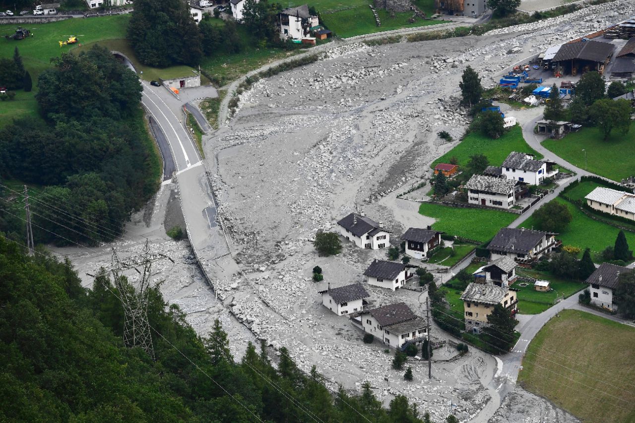 Nouvel éboulement dans les Alpes suisses, plusieurs villages évacués