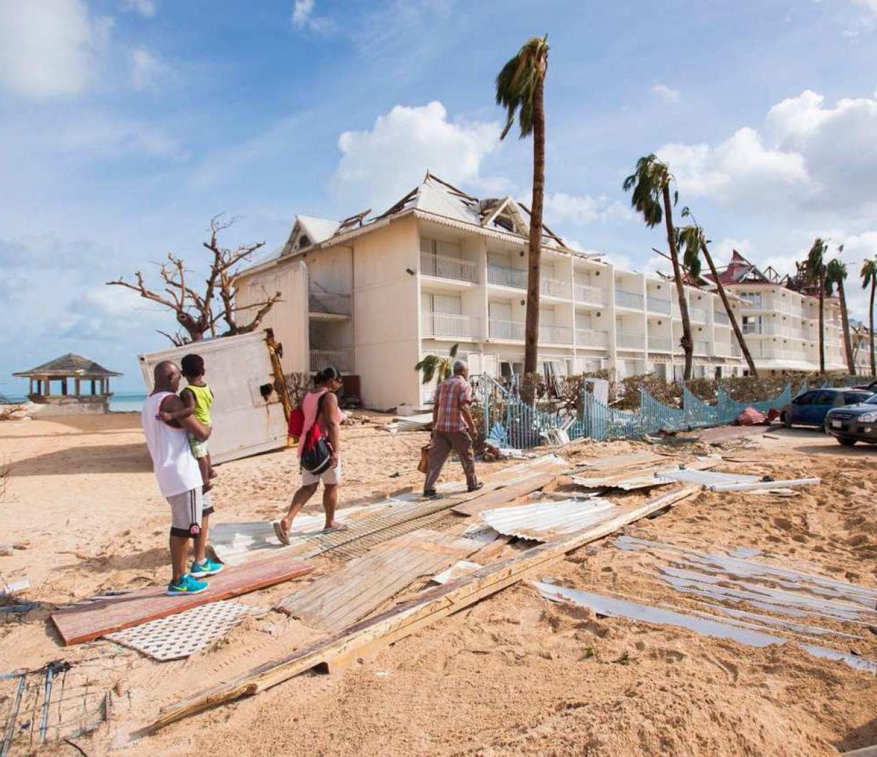 Ouragan Irma : à Saint-Martin, des patrouilles contre les pillards