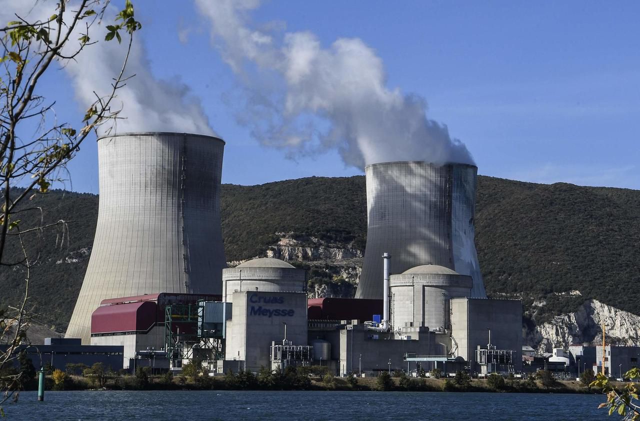 Qu’est-ce que la «piscine nucléaire», sur laquelle Greenpeace a jeté des fumigènes ?