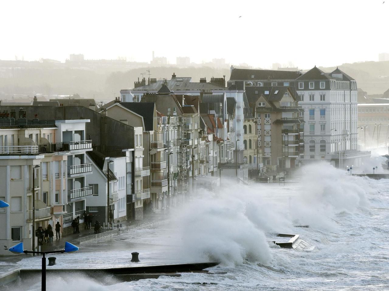 EN IMAGES. La tempête Eleanor a balayé le littoral, de la Bretagne au Nord