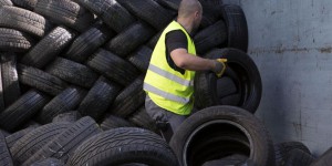 Recyclage : pneus usagés et noix de coco font bon ménage
